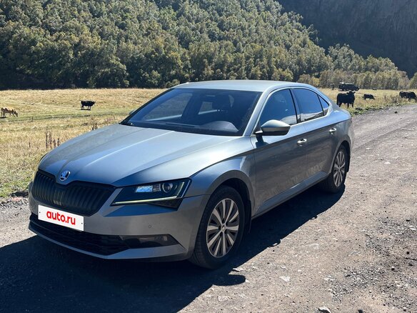 2017 Skoda Superb III, серый, 2200000 рублей - вид 1