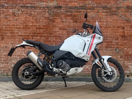 2022 Ducati DesertX, белый, 1000000 рублей, вид 1