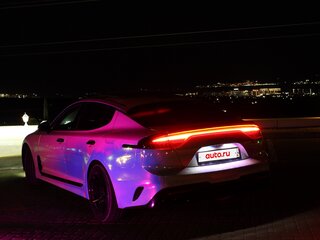 2021 Kia Stinger I Рестайлинг, чёрный, 3300000 рублей, вид 1