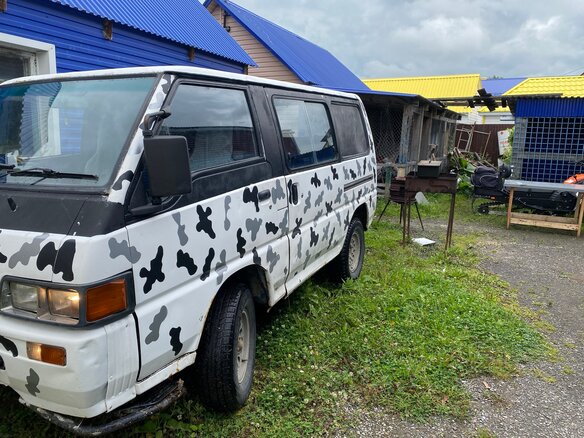 1990 Mitsubishi Delica III, голубой, 315000 рублей - вид 8