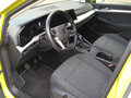 2020 Volkswagen Golf VIII, жёлтый, 2280000 рублей - вид 6
