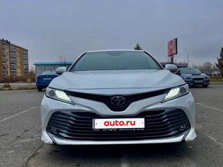 2019 Toyota Camry VIII (XV70), белый, 3000000 рублей, вид 3