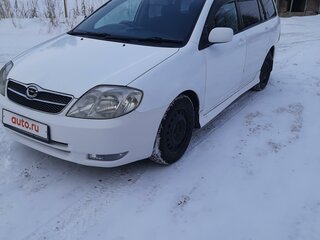 2002 Toyota Corolla Fielder IX (E120, E130), белый, 590000 рублей, вид 1