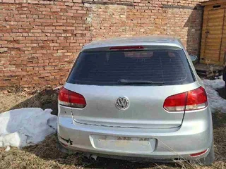 2011 Volkswagen Golf VI, серебристый, 450000 рублей, вид 4