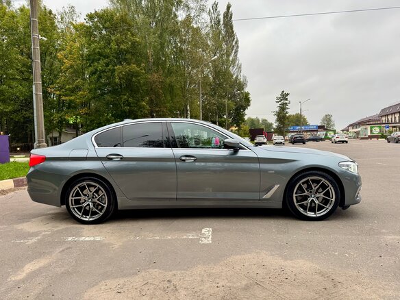 2017 BMW 5 серии 520d xDrive VII (G30/G31/G38), серый, 2600000 рублей - вид 1