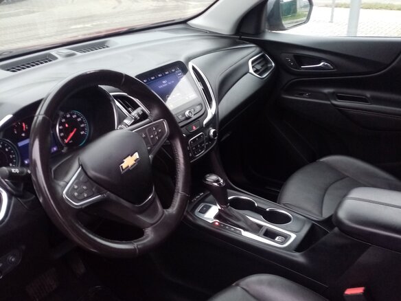 2019 Chevrolet Equinox III, красный, 2000000 рублей - вид 6