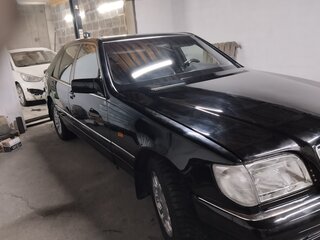 1995 Mercedes-Benz S-Класс 420 III (W140) Рестайлинг, чёрный, 1000000 рублей, вид 5