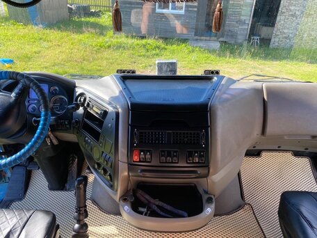 2009 DAF XF 105, голубой, 2100000 рублей, вид 3