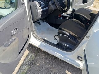 2010 Renault Clio III Рестайлинг, белый, 580000 рублей, вид 5