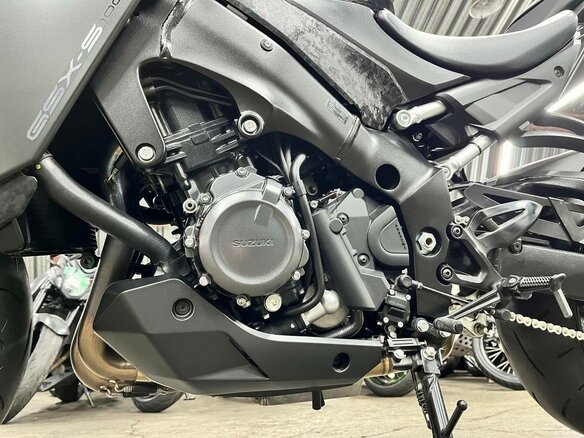 2021 Suzuki GSX-S 1000, чёрный, 1250000 рублей - вид 18