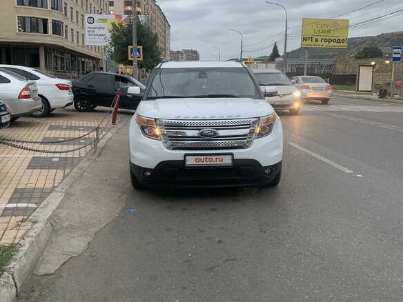 2015 Ford Explorer V, белый, 2700000 рублей - вид 1