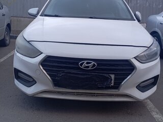 2017 Hyundai Solaris II, серебристый, 650000 рублей, вид 4