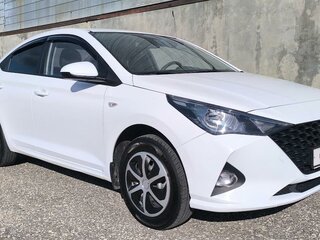 2022 Hyundai Solaris II Рестайлинг, белый, 1530000 рублей, вид 3