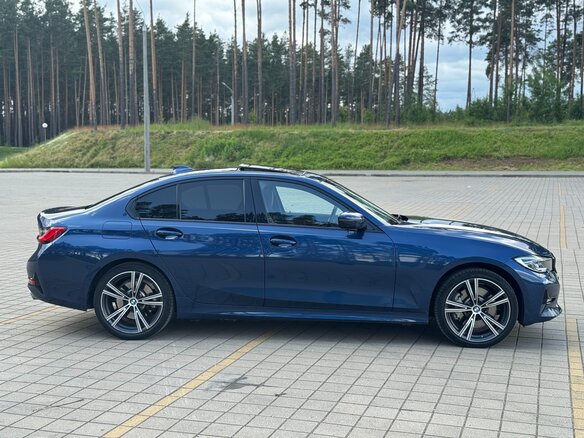 2020 BMW 3 серии 330e VII (G2x), голубой, 3503582 рублей - вид 5