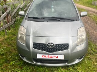 2006 Toyota Yaris II, серебристый, 665000 рублей, вид 2