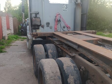 1999 Freightliner Century Class, серебристый, 400000 рублей, вид 4