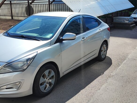 2016 Hyundai Solaris I Рестайлинг, серебристый, 650000 рублей