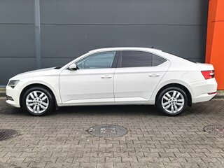 2016 Skoda Superb III, белый, 1849000 рублей, вид 2