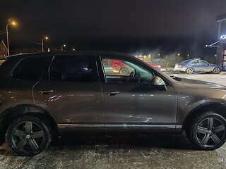 2013 Volkswagen Touareg II, коричневый, 1550000 рублей, вид 4