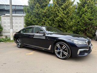 2017 BMW 7 серии Long 750Li xDrive VI (G11/G12), чёрный, 4300000 рублей, вид 3
