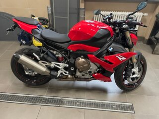 2021 BMW S 1000 R, красный, 1900000 рублей, вид 1