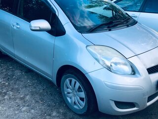 2008 Toyota Vitz II (XP90), серый, 650000 рублей, вид 2