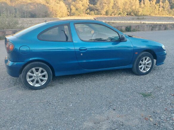 1998 Renault Megane I, синий, 280000 рублей - вид 1