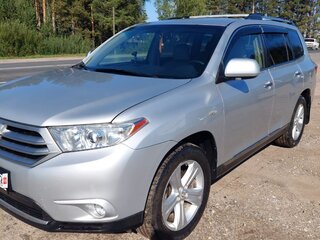 2011 Toyota Highlander II (XU40) Рестайлинг, серебристый, 1800000 рублей, вид 2