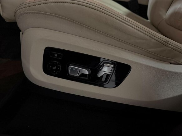 2019 BMW X7 30d I (G07), чёрный, 6600000 рублей - вид 19