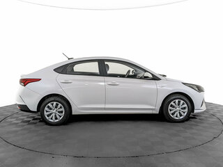 2022 Hyundai Solaris II Рестайлинг, белый, 1640000 рублей, вид 4