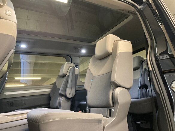 2022 Volkswagen Multivan T7, синий, 3900000 рублей - вид 15