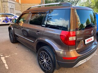 2015 Skoda Yeti I Рестайлинг, коричневый, 1350000 рублей, вид 5