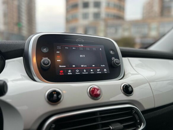 2019 Fiat 500X I Рестайлинг, белый, 1808000 рублей - вид 11
