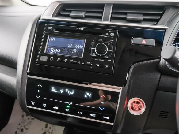 2019 Honda Fit III Рестайлинг, серый, 1339000 рублей - вид 14