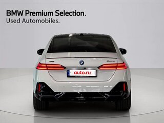 2026 BMW 5 серии 550e xDrive VIII (G60/G61/G68), белый, 10900001 рублей, вид 3