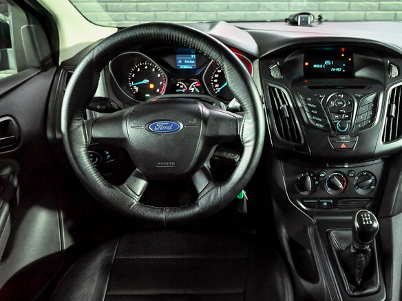 2013 Ford Focus III, чёрный - вид 11