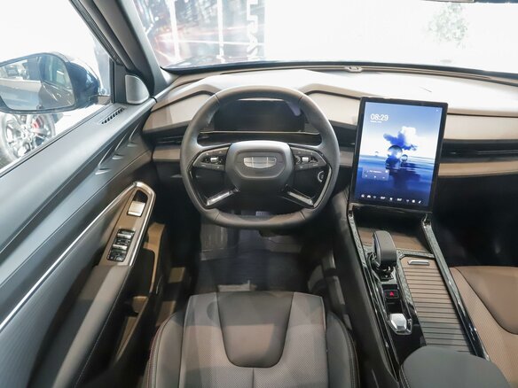 2026 Geely Cityray, серый, 3345000 рублей - вид 18