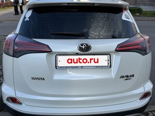2016 Toyota RAV4 IV (XA40) Рестайлинг, белый, 2400000 рублей, вид 4