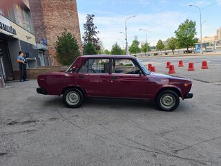2002 Lada (ВАЗ) 2107, красный, 135000 рублей, вид 5