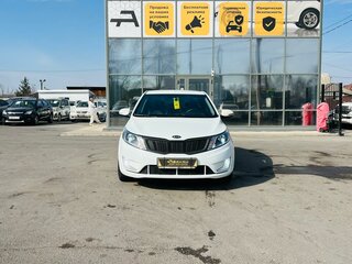2012 Kia Rio 4-speed III, белый, 799000 рублей, вид 3