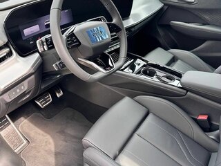 2026 Audi Q3 Sportback TFSI III (FJ), чёрный, 7800000 рублей, вид 4