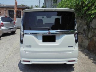 2023 Mitsubishi Delica D:2 Custom III, белый, 930000 рублей, вид 3