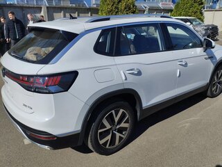 2022 Volkswagen Tayron I, белый, 2400000 рублей, вид 4