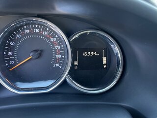 2021 Renault Sandero Stepway II Рестайлинг, белый, 1450000 рублей, вид 4