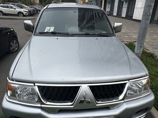 2005 Mitsubishi Pajero Sport I Рестайлинг, серебристый, 1490000 рублей, вид 2