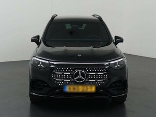 2026 Mercedes-Benz GLB 250+ II (X244, X248), чёрный, 5880000 рублей, вид 3