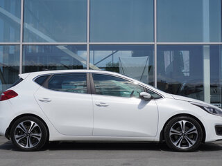 2018 Kia Ceed II Рестайлинг, белый, 1600000 рублей, вид 4