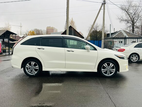 2010 Honda Stream II Рестайлинг, белый, 1279000 рублей - вид 5