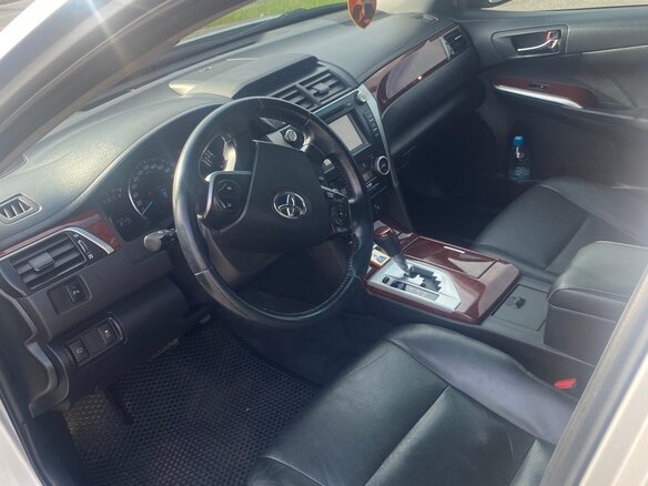 2013 Toyota Camry Japan Market VII (XV50), серебристый, 1550000 рублей - вид 4