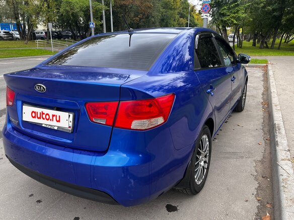 2010 Kia Cerato 5-speed II, голубой, 800000 рублей - вид 11